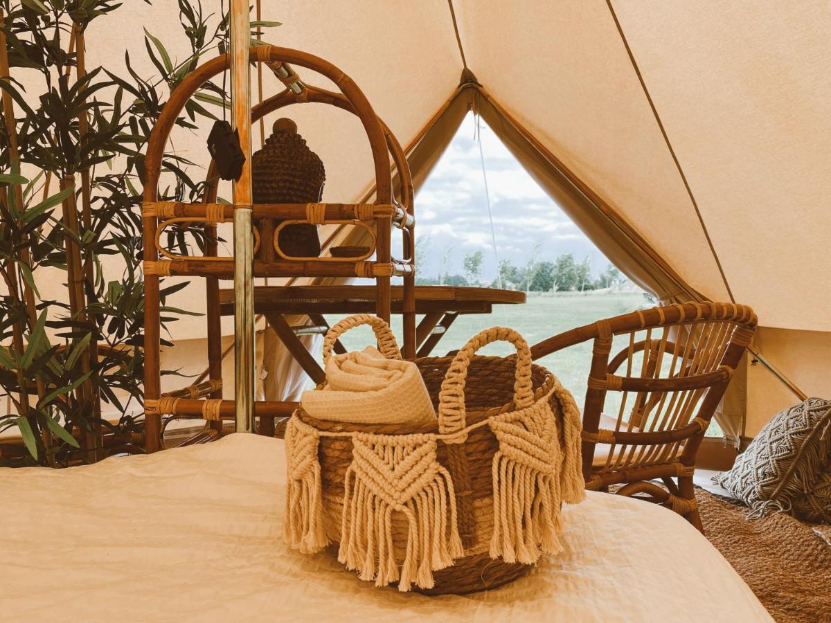 Het Caravannetje - Retro Glamping Bed & Breakfast Leidschendam